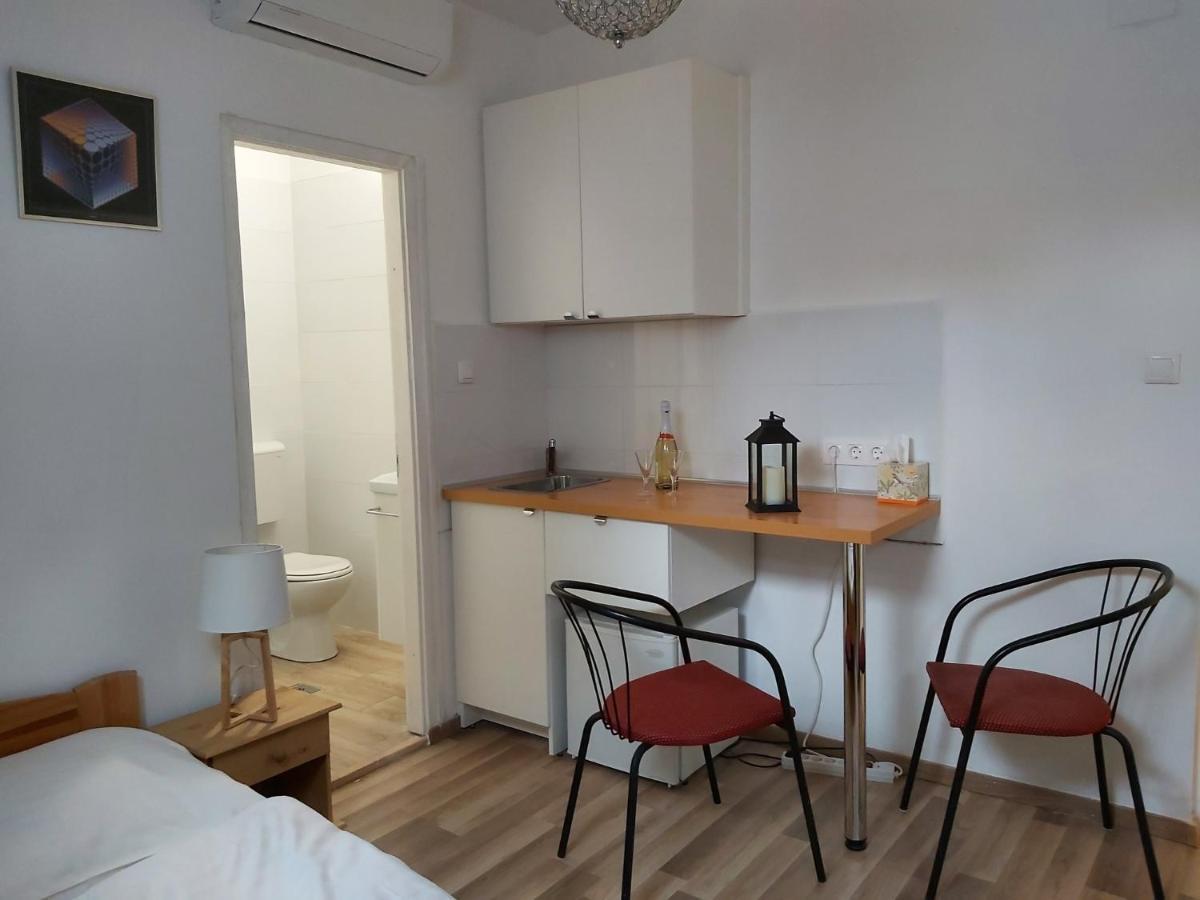 Platanus Vendeghaz Zamardi Bed & Breakfast Luaran gambar
