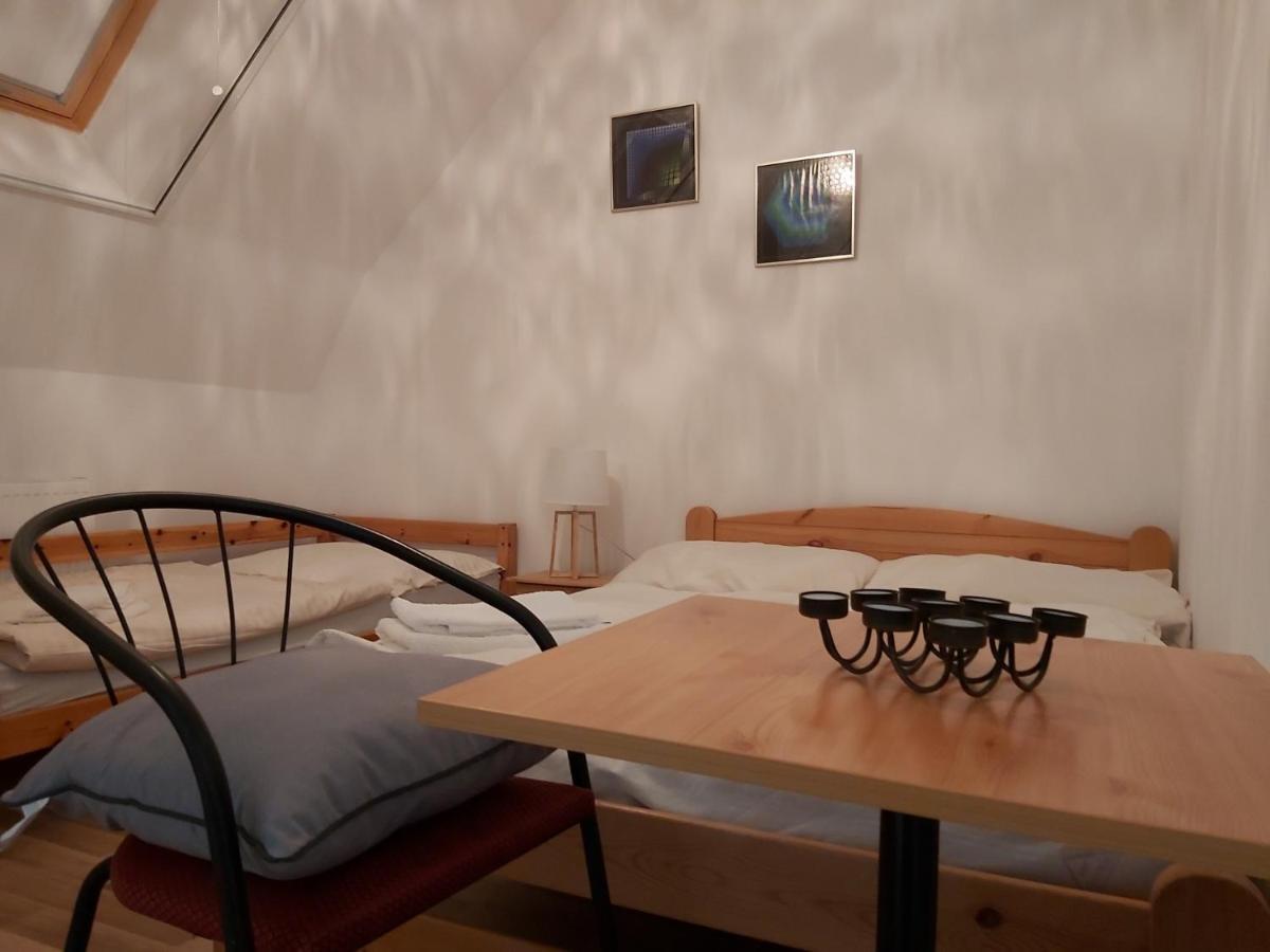 Platanus Vendeghaz Zamardi Bed & Breakfast Luaran gambar